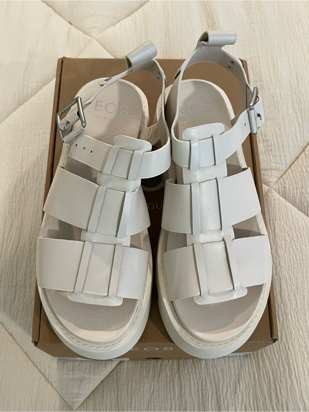 eos Kailan Bone platform Leather Sandal